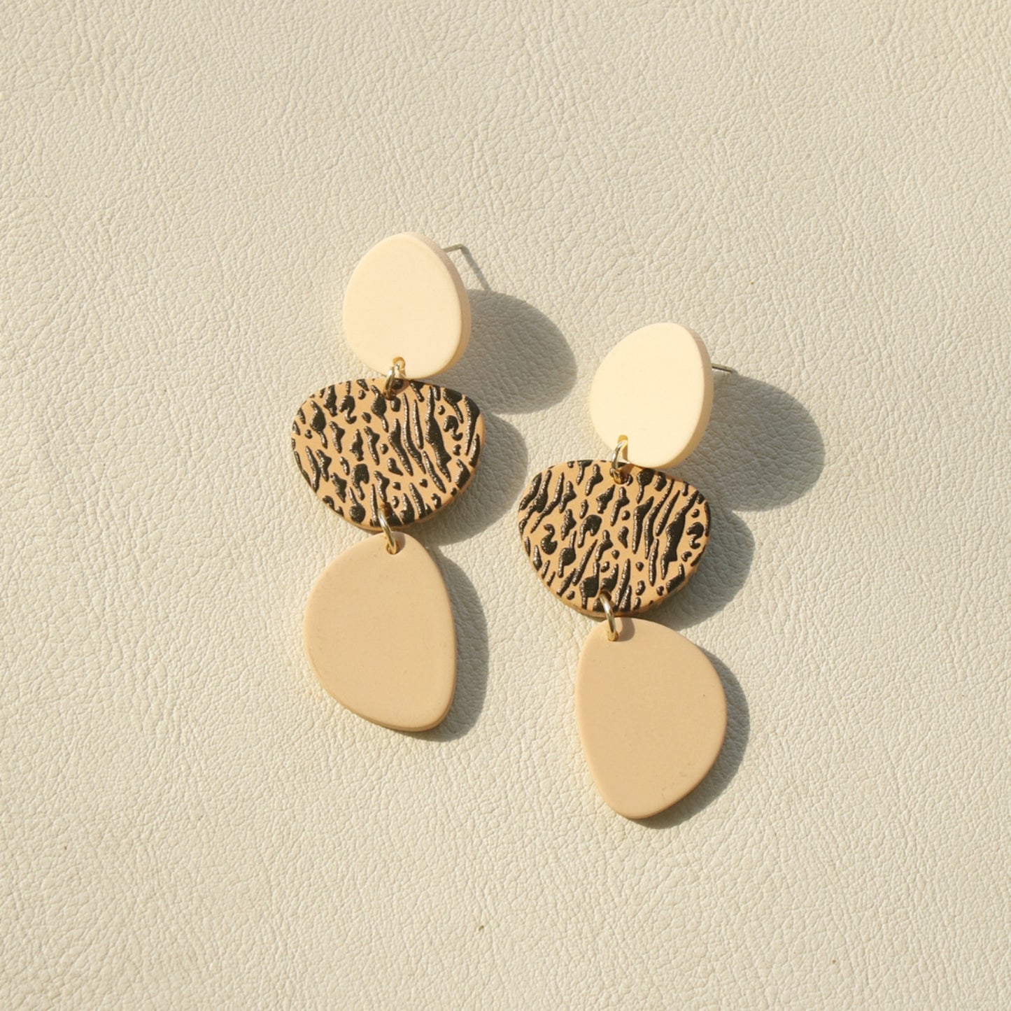 Contrast Geometric Acrylic Earrings